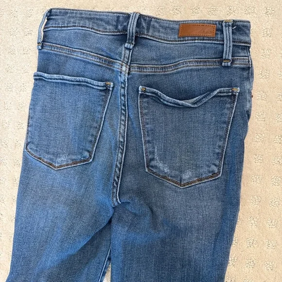 Abercrombie & Fitch Simone High Rise Super Skinny Distressed Jeans | 25 Short - Picture 6 of 6